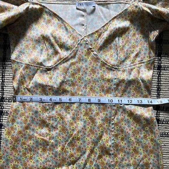 Zara floral puff sleeve fitted heart neckline mini dress - Picture 6 of 7
